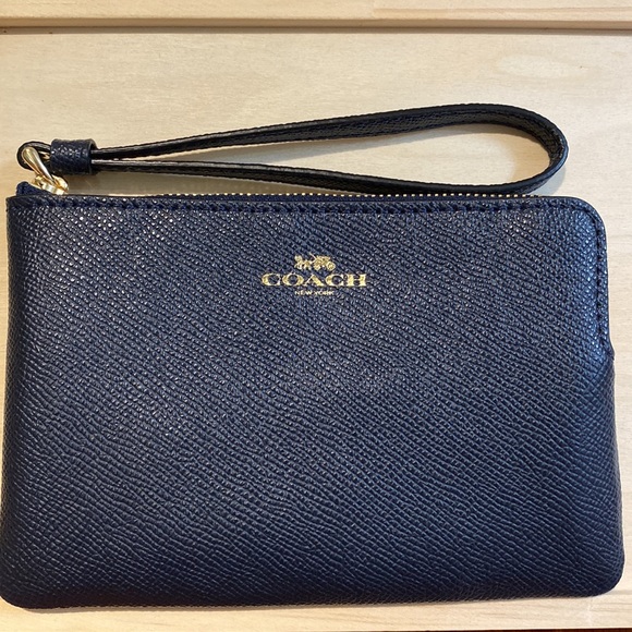 Corner Zip Wristlet - Picture 9 of 9